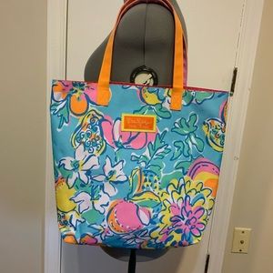 Like New Lilly Pulitzer Floral Canvas Handbag Tote 24x16 inches